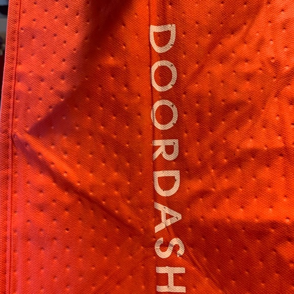 Doordash Insulated food, delivery bag or takeout zip up tote make extra money - Picture 4 of 5